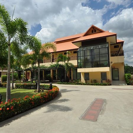 Ratchaburi Maeklong Marina Resort المظهر الخارجي الصورة